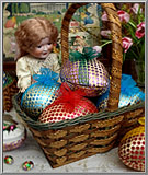 Polka Dots vintage paper mache egg