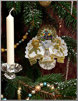 Royal Lion & Unicorn Medallion Christmas Ornament from the Blumchen atelier
