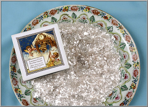 'Luminous Frost' mica flakes natural glitter