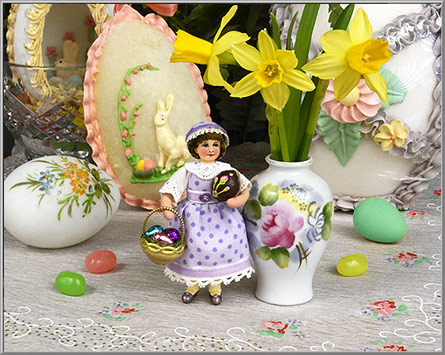 'Dottie' atelier ornament with vintage Easter decorations
