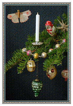 Christmas Tree with Pendulum Candle Holder